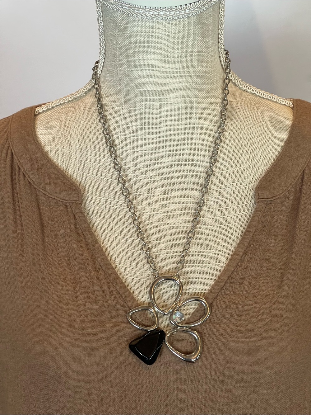 Flower Pendant Necklace